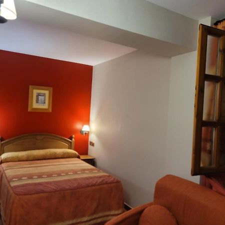 Apartamentos Casa Espanol Broto Eksteriør billede