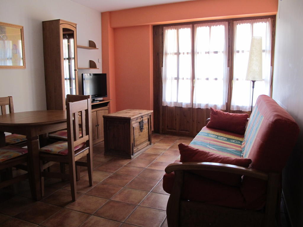 Apartamentos Casa Espanol Broto Værelse billede